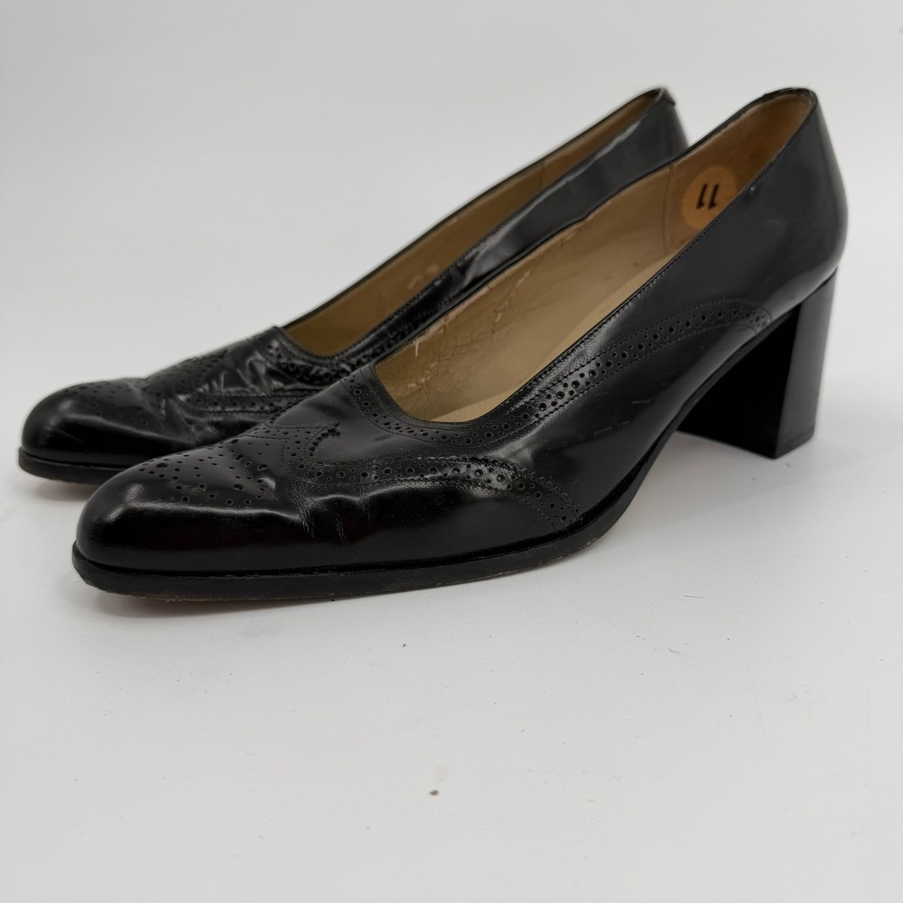 Adrienne Vittadini Brogue Wingtip Pump 90s Vintage Womens 11 AA Black Leather